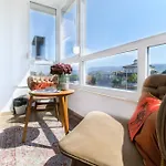 Apartment Serene Luxe Oasis Retreat On The Outskirts By Flat Mаnager