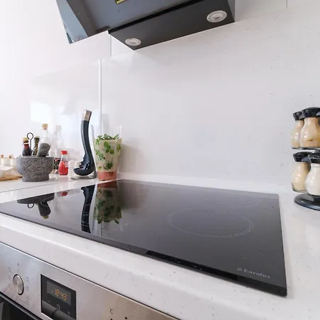 Apartment Serene Luxe Oasis Retreat On The Outskirts By Flat Mаnager