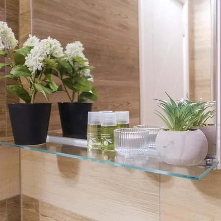 Serene Luxe Oasis Retreat On The Outskirts By Flat Mаnager Apartment