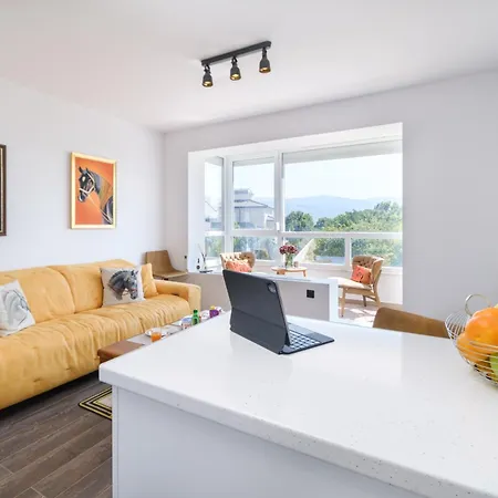 Serene Luxe Oasis Retreat On The Outskirts By Flat Mаnager Plovdiv