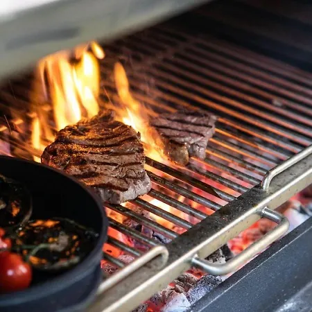 Serene Luxe Oasis Retreat On The Outskirts By Flat Mаnager Apartment Plovdiv