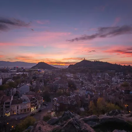 Serene Luxe Oasis Retreat On The Outskirts By Flat Mаnager