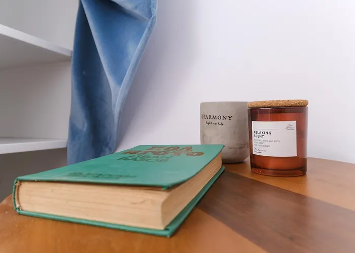 Serene Luxe Oasis Retreat On The Outskirts By Flat Mаnager