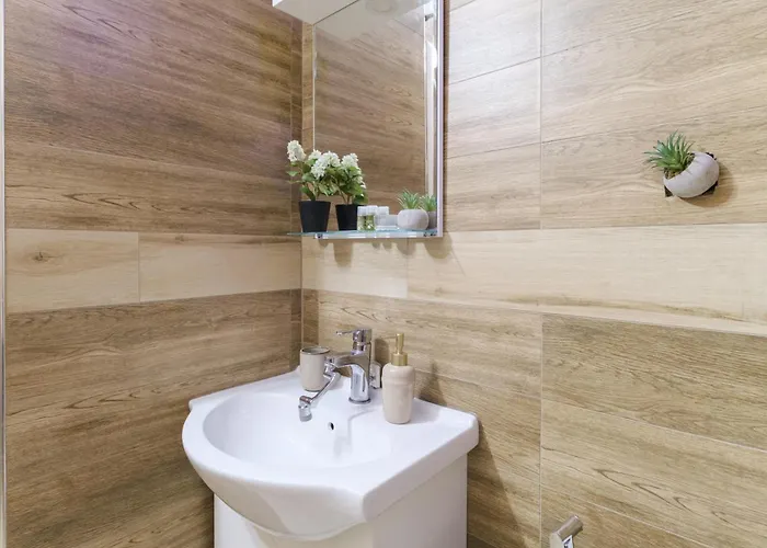 Serene Luxe Oasis Retreat On The Outskirts By Flat Mаnager * Plowdiw