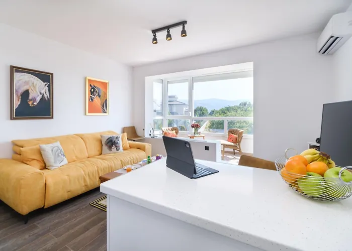 Serene Luxe Oasis Retreat On The Outskirts By Flat Mаnager Plowdiw