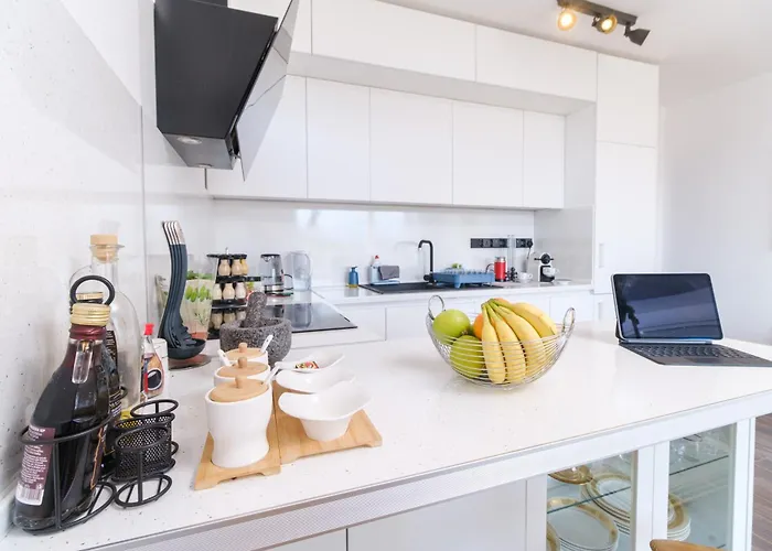 Serene Luxe Oasis Retreat On The Outskirts By Flat Mаnager Apartment Plowdiw