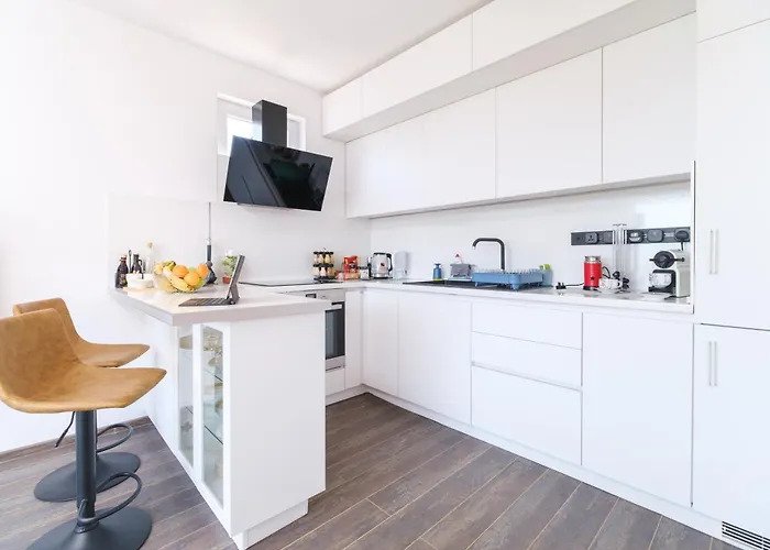 Serene Luxe Oasis Retreat On The Outskirts By Flat Mаnager Apartamento