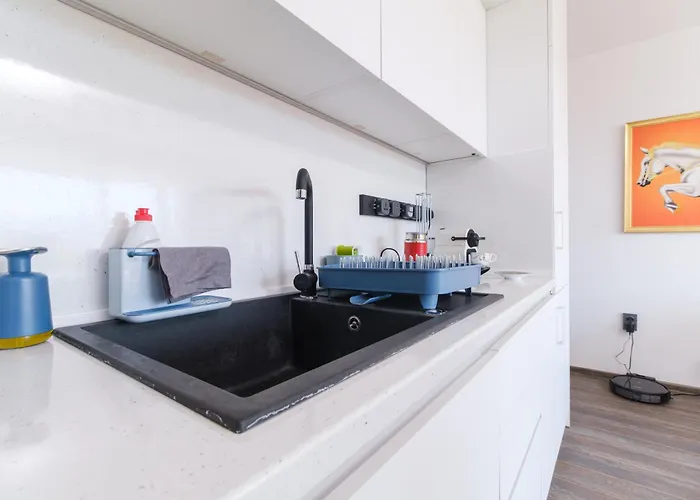 Serene Luxe Oasis Retreat On The Outskirts By Flat Mаnager Plowdiw