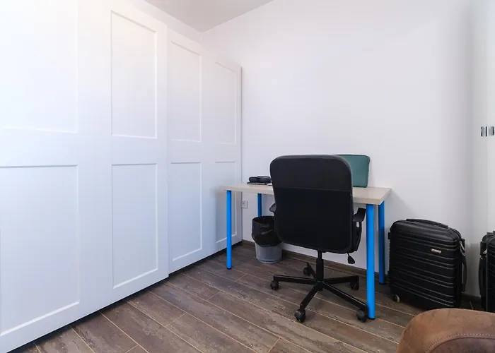 Serene Luxe Oasis Retreat On The Outskirts By Flat Mаnager